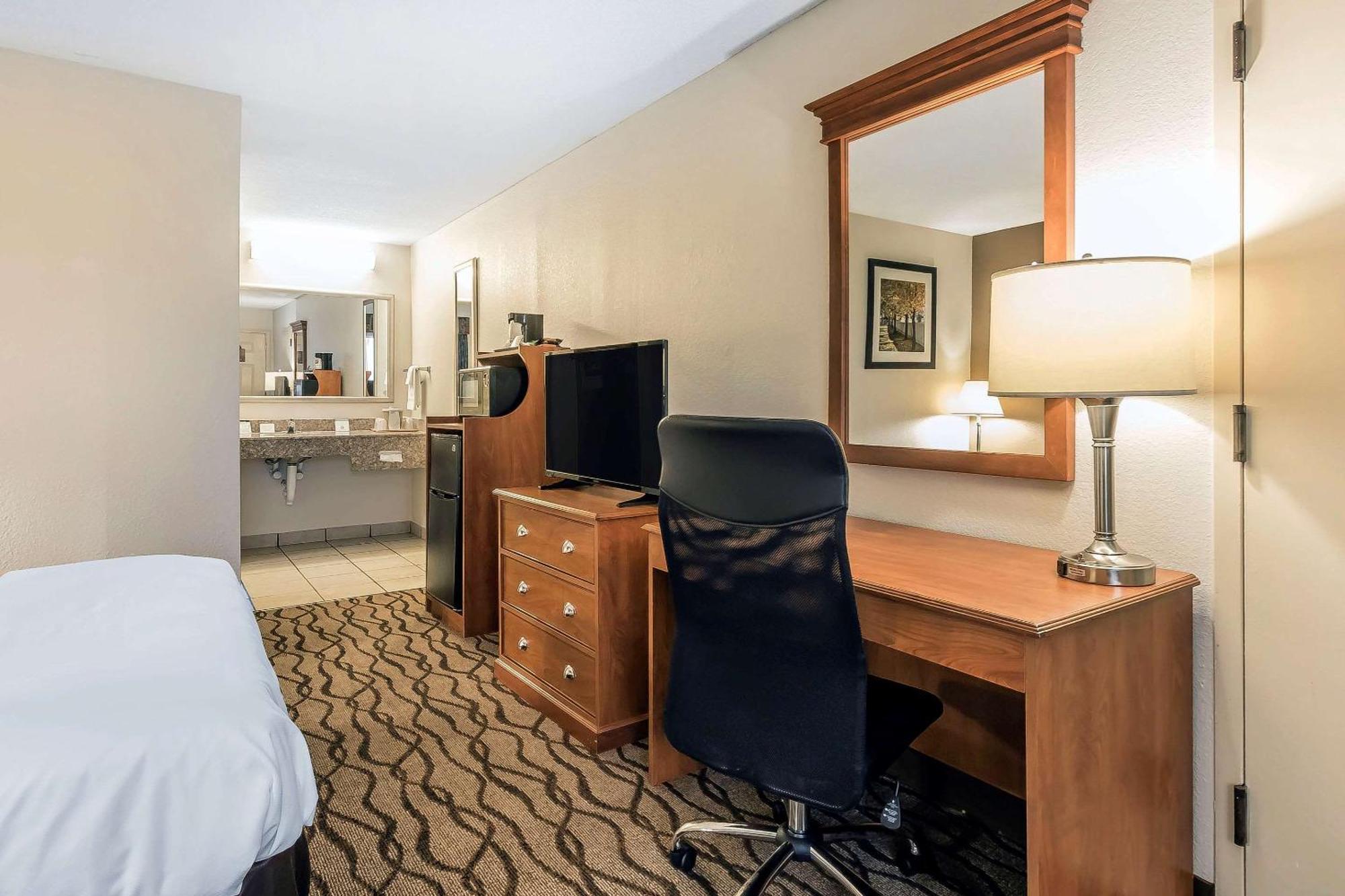 Quality Inn Charleston - Sikeston Eksteriør bilde