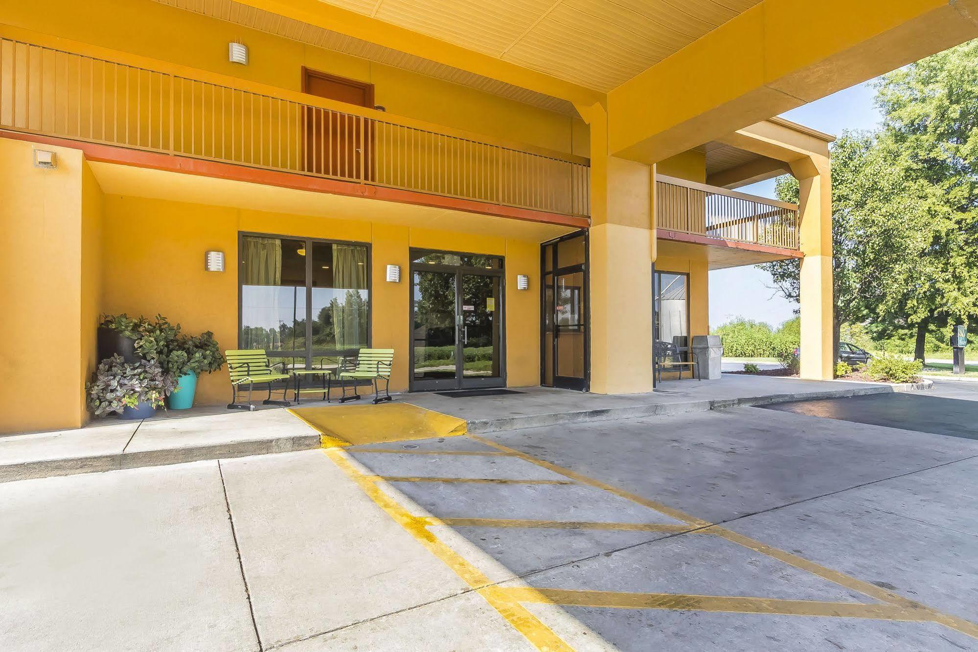 Quality Inn Charleston - Sikeston Eksteriør bilde